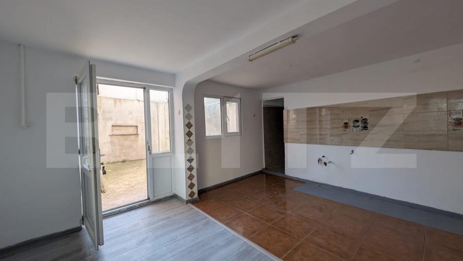 Casă individuală cu 2 camere cu Canalizare în Exterior Est