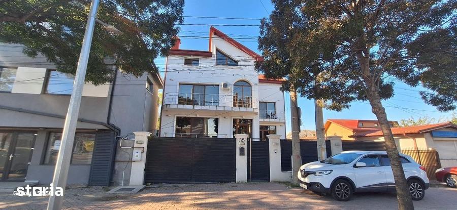 Casă cu 8 camere cu Teren 300 Mp în Chitila