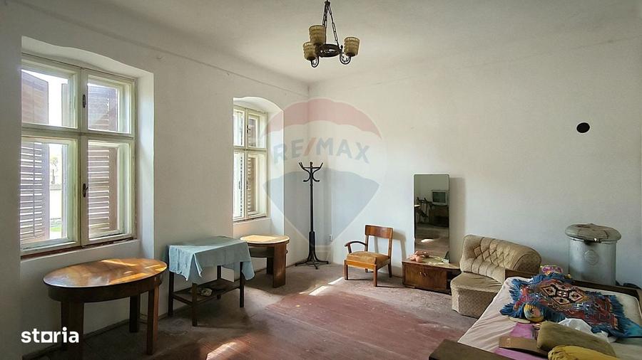 Casă cu 3 camere în Dumbrăveni