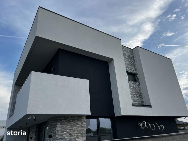 Casă cu 5 camere cu Teren 350 Mp în Central