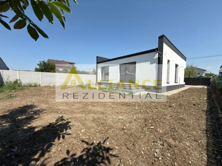 Casă individuală cu 4 camere decomandat cu Canalizare în Berceni