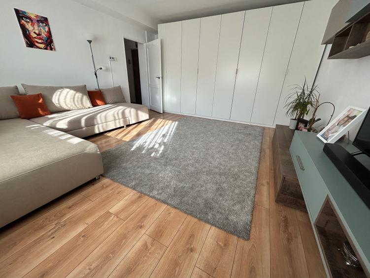 Apartament cu 2 camere decomandat în Central