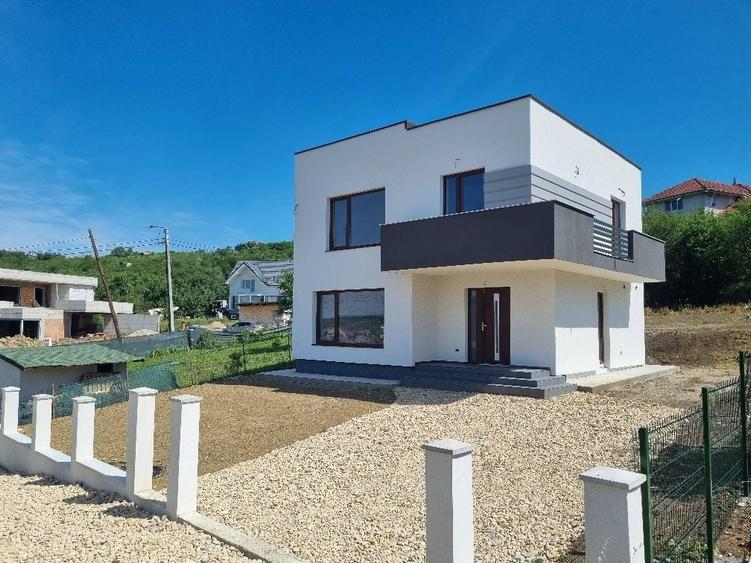 Casă cu 3 camere în Exterior Vest