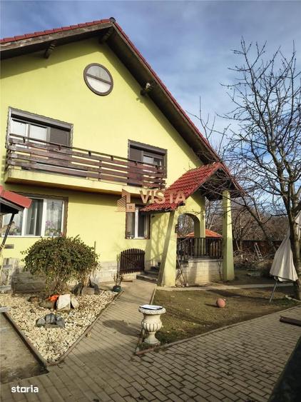 Casă cu 4 camere cu Canalizare în Cernatu