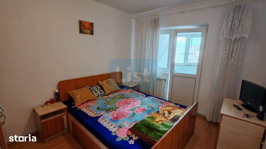 Apartament cu 4 camere decomandat în Gară