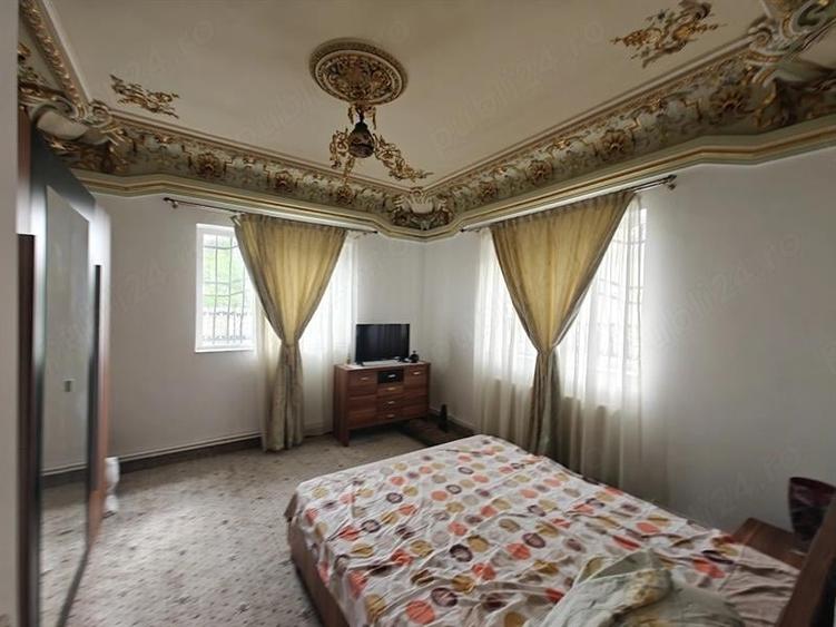 Casă individuală cu 5 camere cu Teren 1000 Mp în Bariera Vâlcii