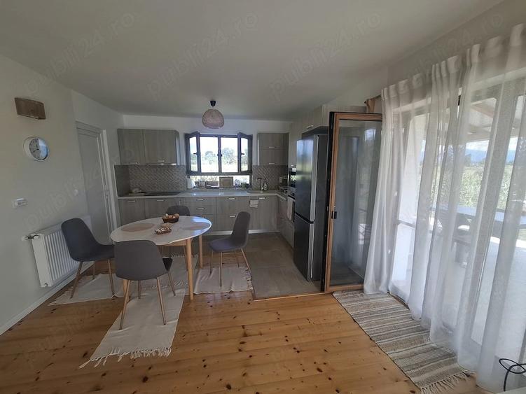 Casă cu Teren 1200 Mp în Chechiș