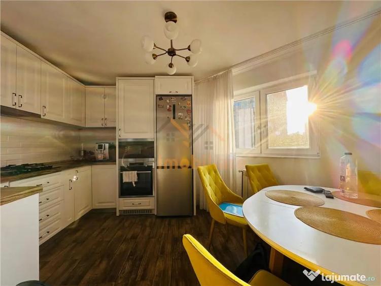 Apartament cu 4 camere decomandat în Nufărul