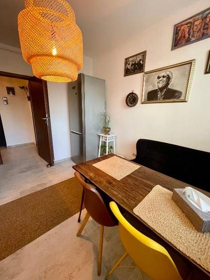 Apartament cu 2 camere decomandat, mobilat în Central