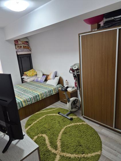Apartament cu 2 camere semidecomandat în Tractorul
