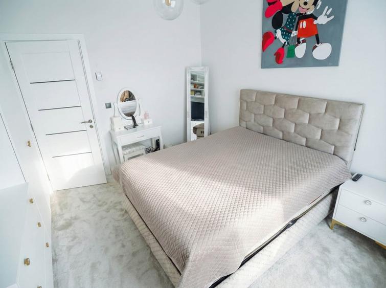 Duplex cu 4 camere cu Canalizare în Grigorescu