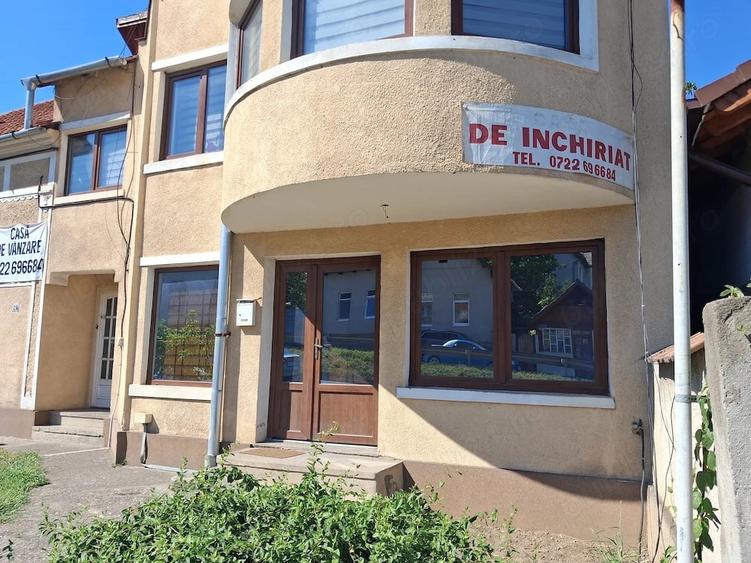 Spațiu comercial, de 90 mp, în Central