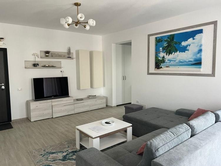 Apartament cu 2 camere semidecomandat în Central