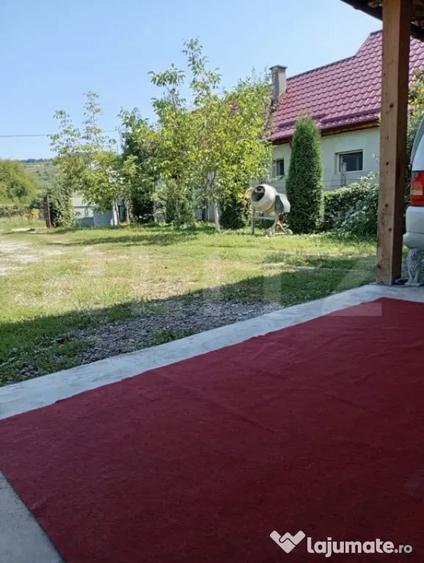 Casă cu 2 camere cu Teren 719 Mp în Valea