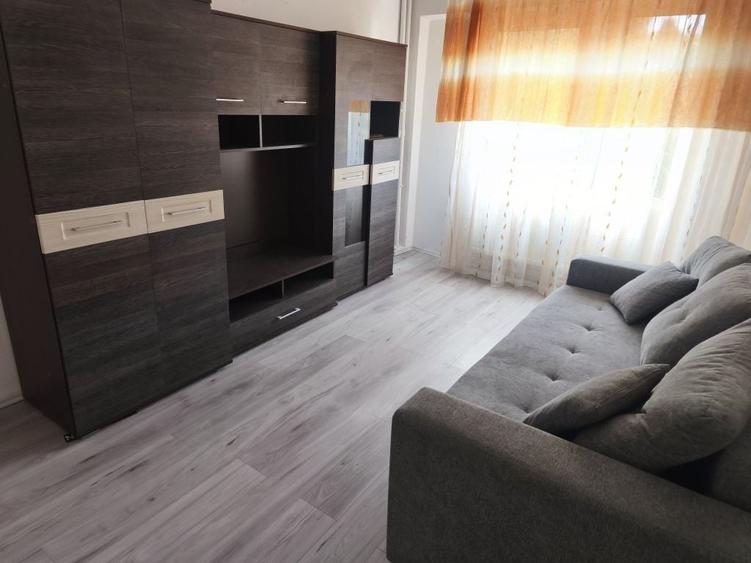 Apartament cu 2 camere semidecomandat în Astra
