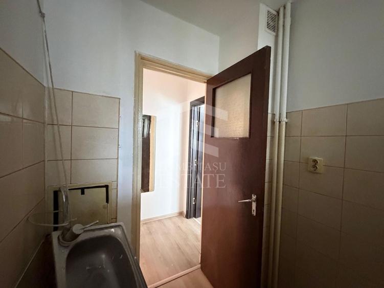 Apartament cu 2 camere decomandat în Titan
