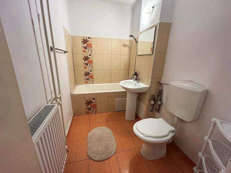 Garsonieră decomandată în Rovine