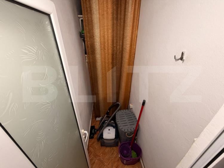 Apartament cu 3 camere decomandat în Micro 11
