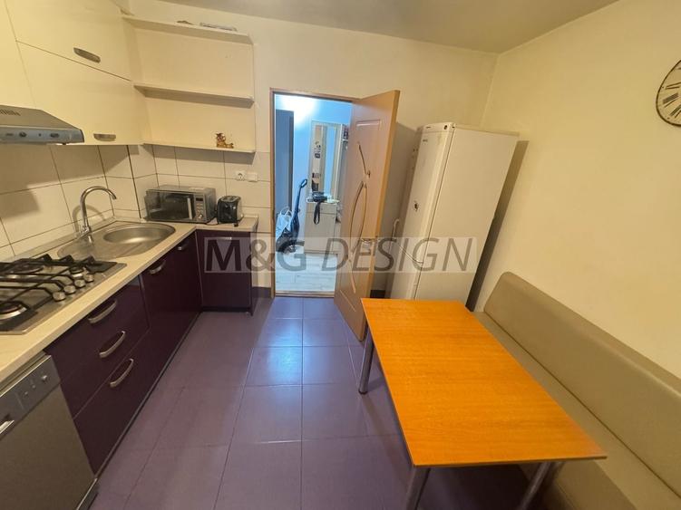 Apartament cu 3 camere decomandat în Complex Studențesc