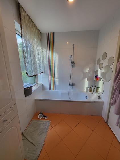 Casă individuală cu 5 camere cu Teren 650 Mp în Balotești