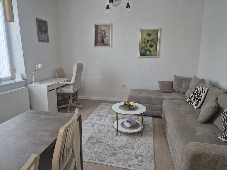 Apartament cu 2 camere decomandat în Central