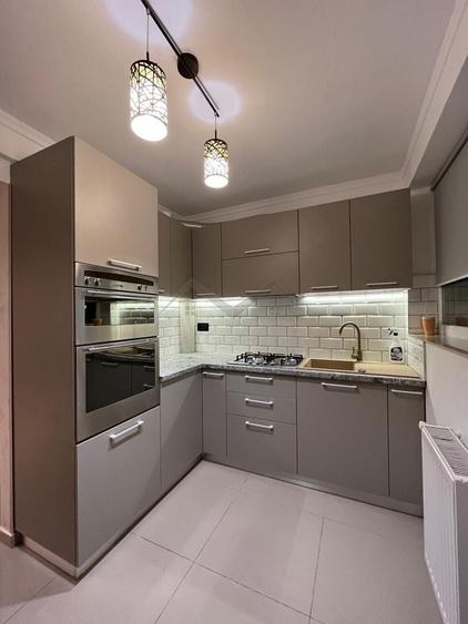 Apartament cu 2 camere decomandat în Piața Unirii