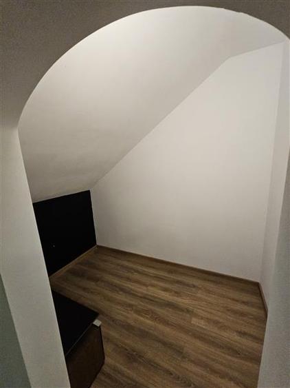 Casă cu 6 camere cu Canalizare în Aroneanu