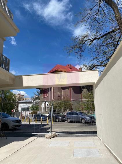 Apartament cu 3 camere decomandat în Armeneasca
