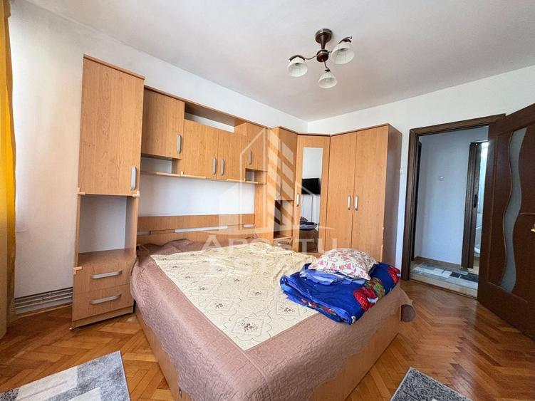Apartament cu 2 camere decomandat, mobilat în Dacia