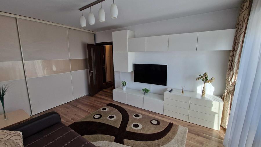 Apartament cu 3 camere decomandat în Brâncoveanu