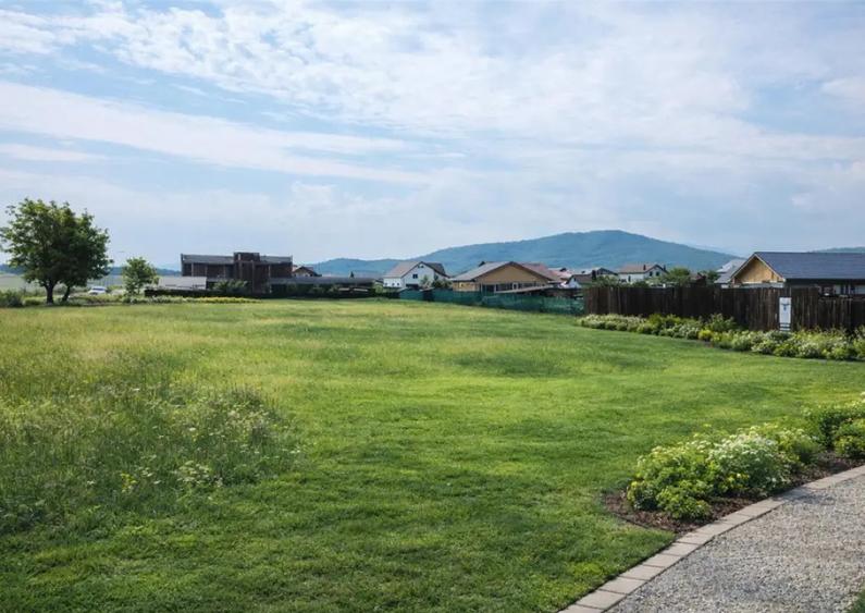 Casă cu 5 camere cu Teren 541 Mp în Central