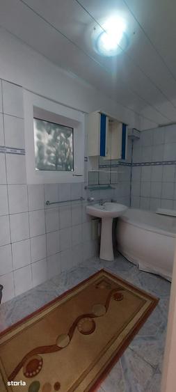 Casă cu 6 camere cu Teren 500 Mp în Stadion