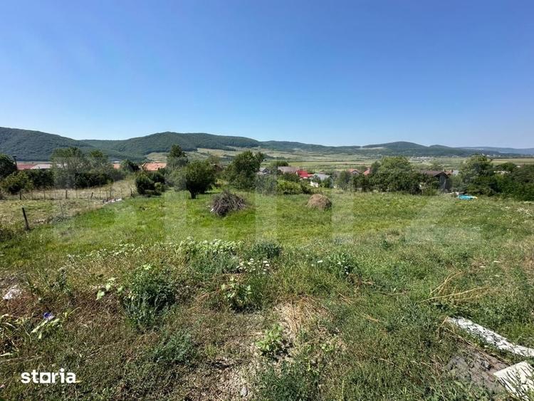 Teren de 1400 mp, în Șieu