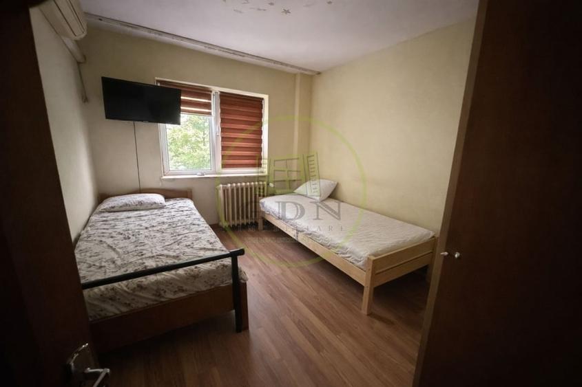Apartament cu 4 camere decomandat, mobilat în Rovine