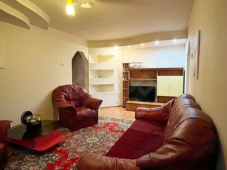 Apartament cu 3 camere decomandat în Rogerius
