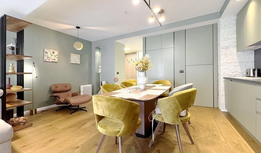 Apartament cu 3 camere decomandat, mobilat în Poiana Brașov