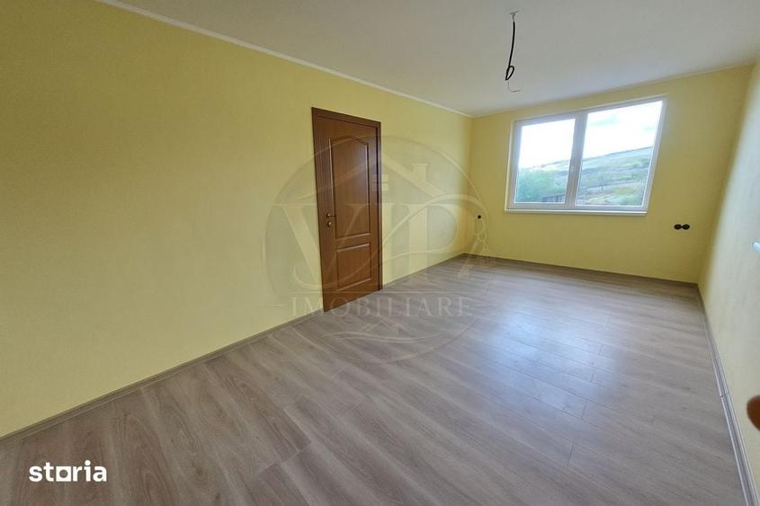 Apartament cu 3 camere în Cetate