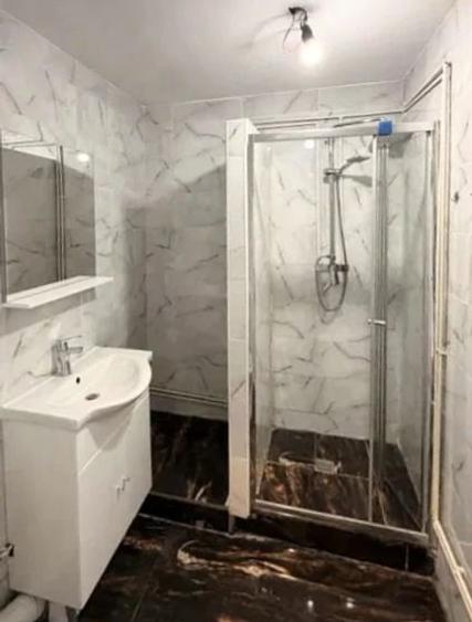 Apartament cu 2 camere decomandat în Craiter