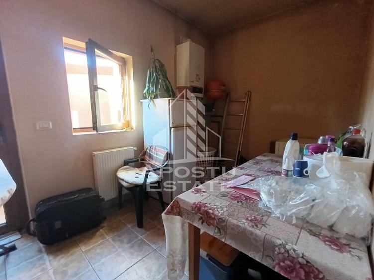 Casă individuală cu 9 camere cu Canalizare în Blașcovici