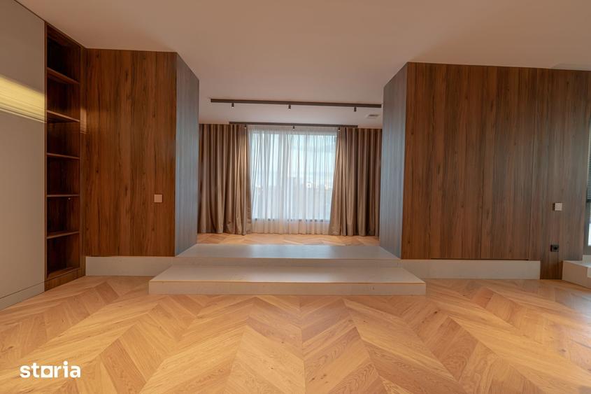 Casă cu 6 camere cu Teren 470 Mp în Central
