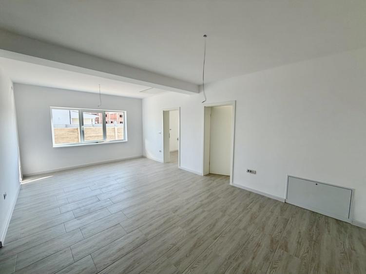 Duplex cu 3 camere cu Canalizare în Moșnița Veche