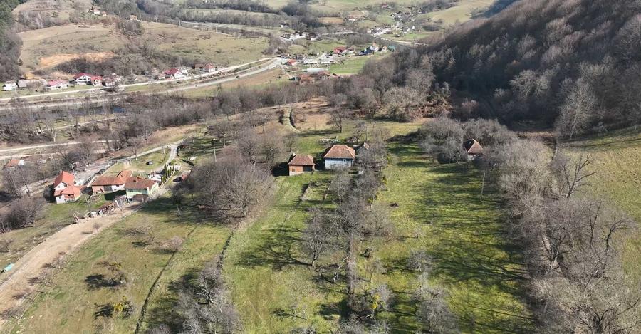 Casă cu 2 camere în Bratca