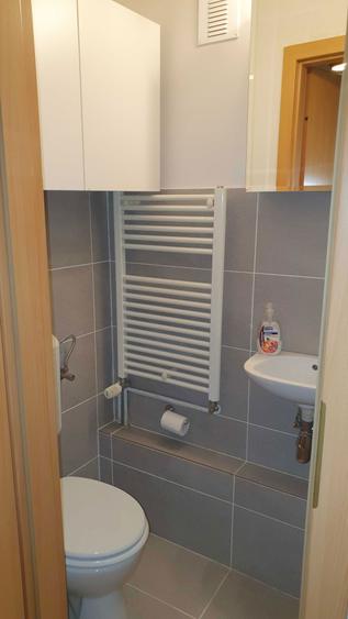 Apartament cu 3 camere decomandat, mobilat în Cetății