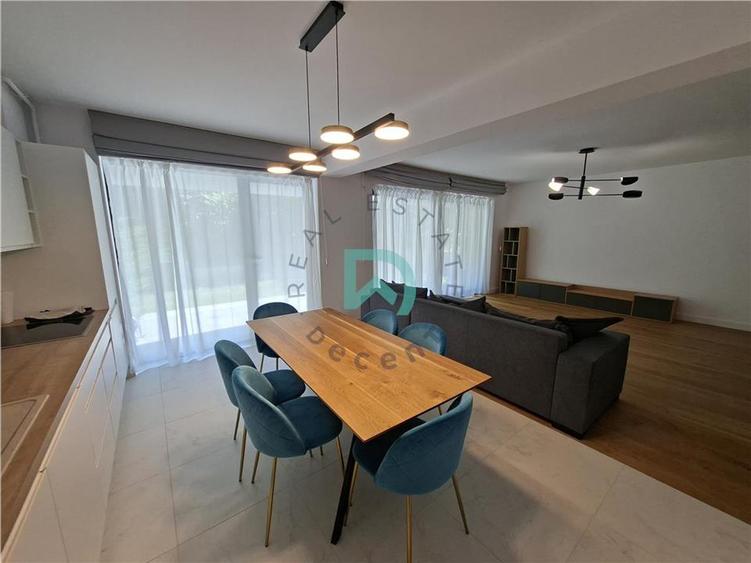 Apartament cu 3 camere decomandat în Drumul Poienii