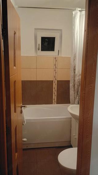 Apartament cu 2 camere semidecomandat în Griviței