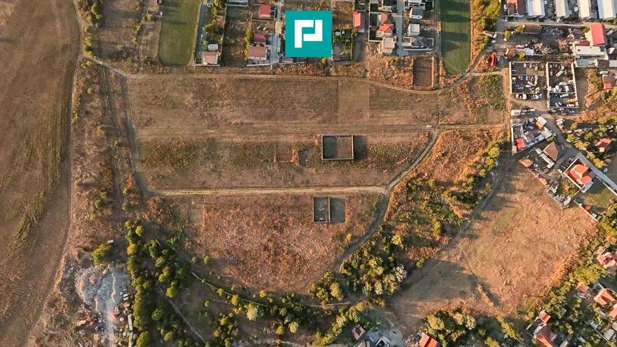 Teren Construcții intravilan de 416 mp, în Bujac