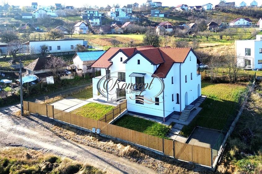 Duplex cu 5 camere cu Teren 403 Mp în Feleacu