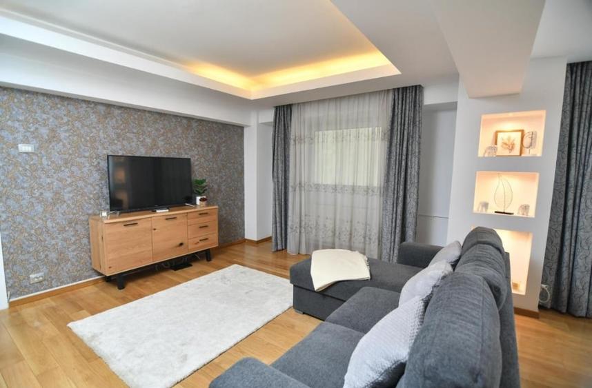 Apartament cu 3 camere decomandat în 13 Septembrie
