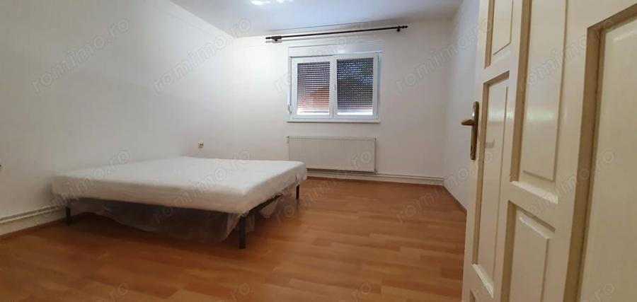 Casă cu 2 camere cu Teren 250 Mp în Chișoda