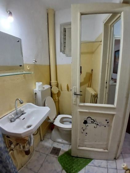 Garsonieră decomandată în Central